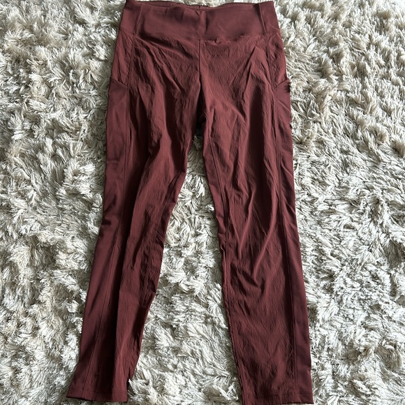EUC Athleta Trekkie hybrid crop tight size 12t - Picture 1 of 7